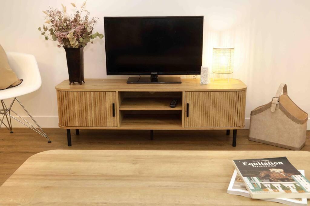 Paddock Prestige By La Boite En Plus Chantilly Esterno foto
