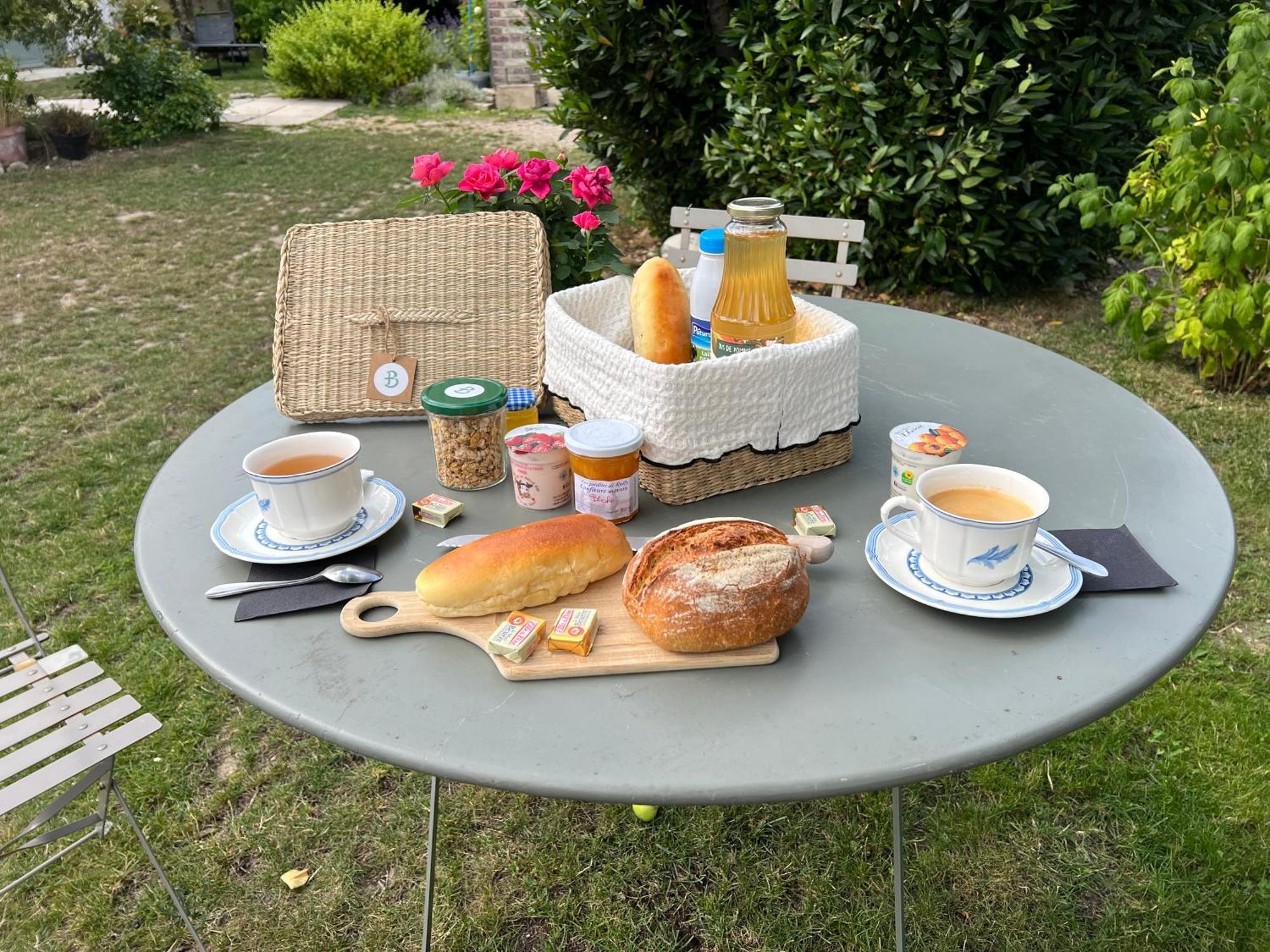 Paddock Prestige By La Boite En Plus Chantilly Esterno foto